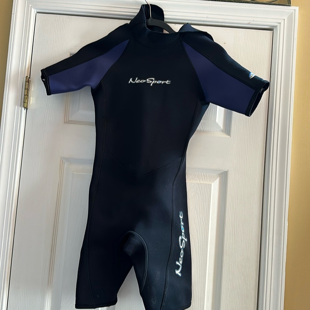 Wet suit by Neo Sport